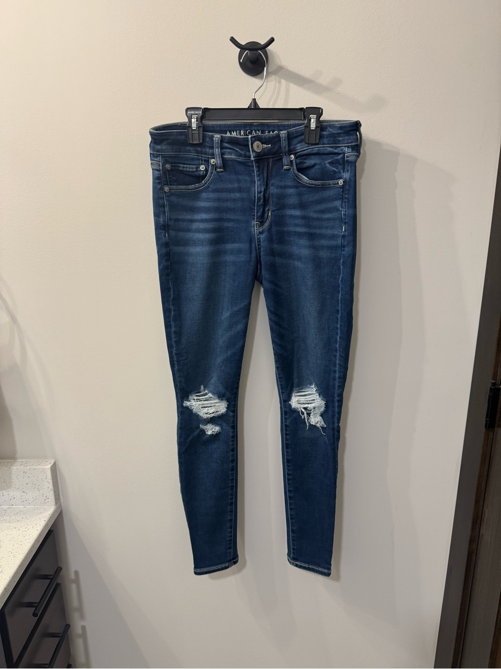 Distressed high rise jeggings